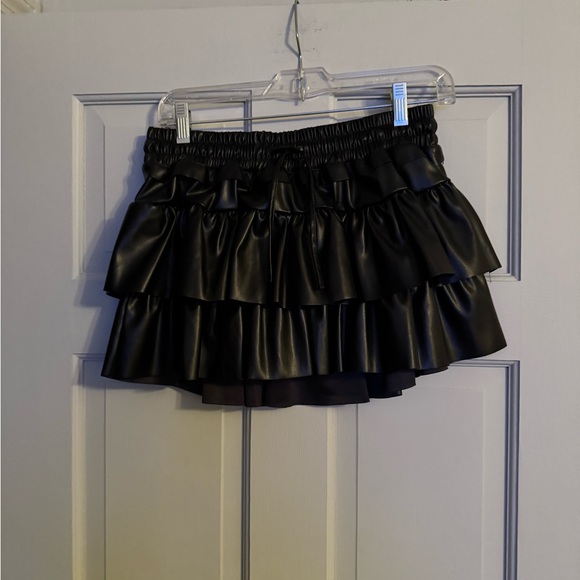 day + moon Pants - Black Mini Bubble skort with Ruffled Tiers